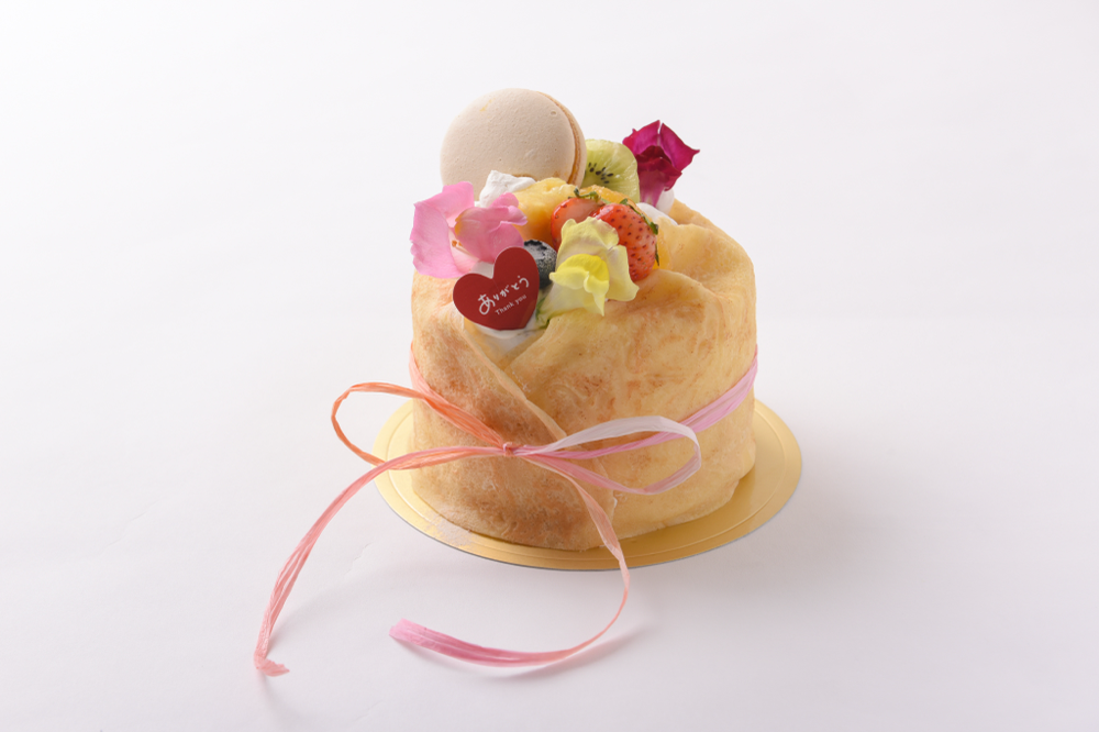 フルーツケーキのクレープ包み　　　　　