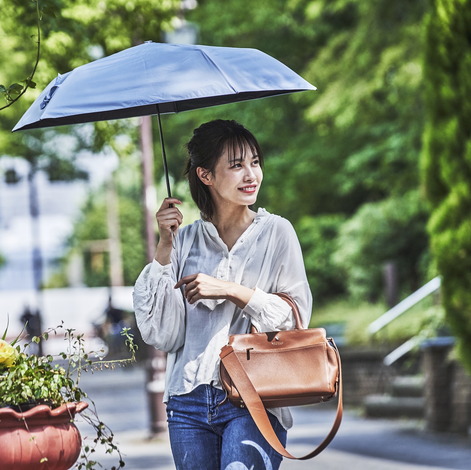 日傘？晴雨兼用傘？結局どっちなの？長年の疑問に終止符を打つ！