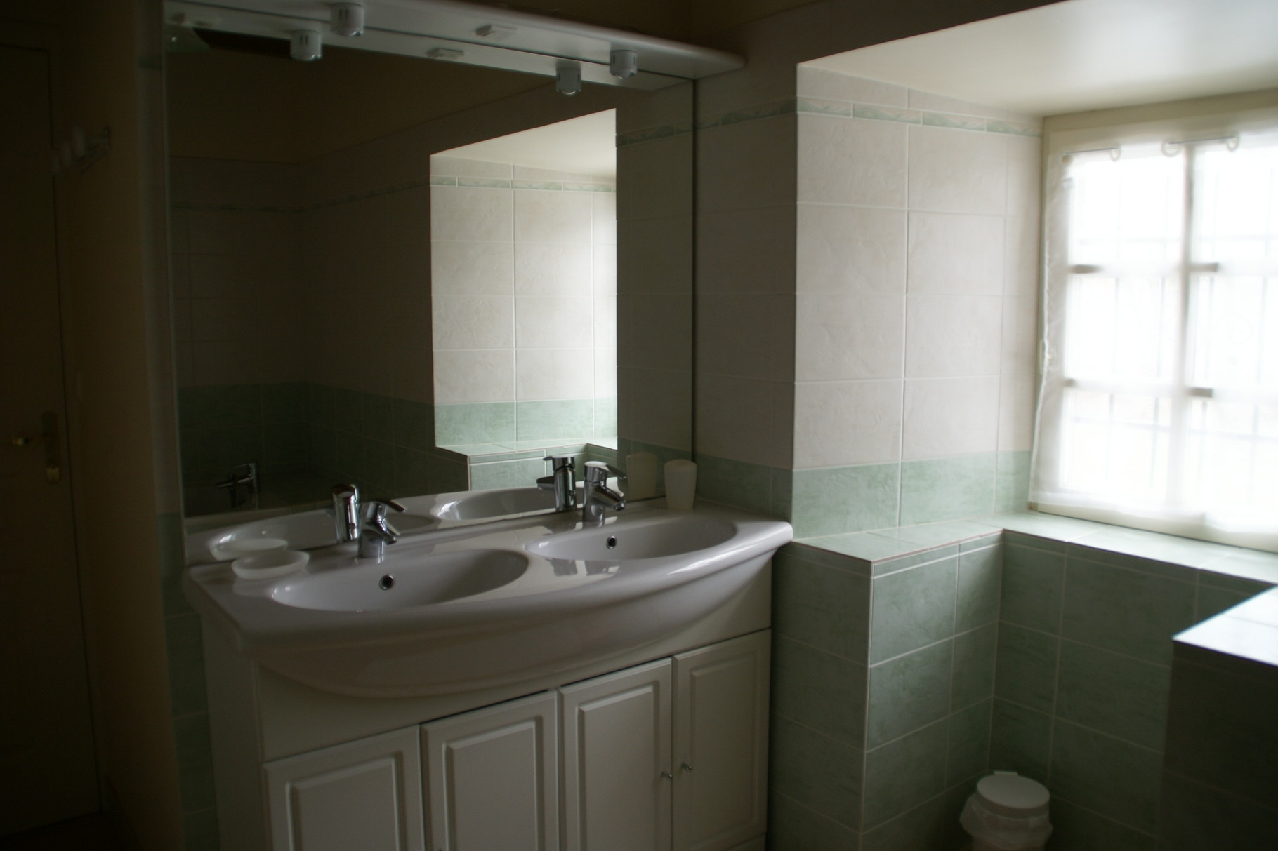 salle de bain du premier étage gite Auteroche Cantal