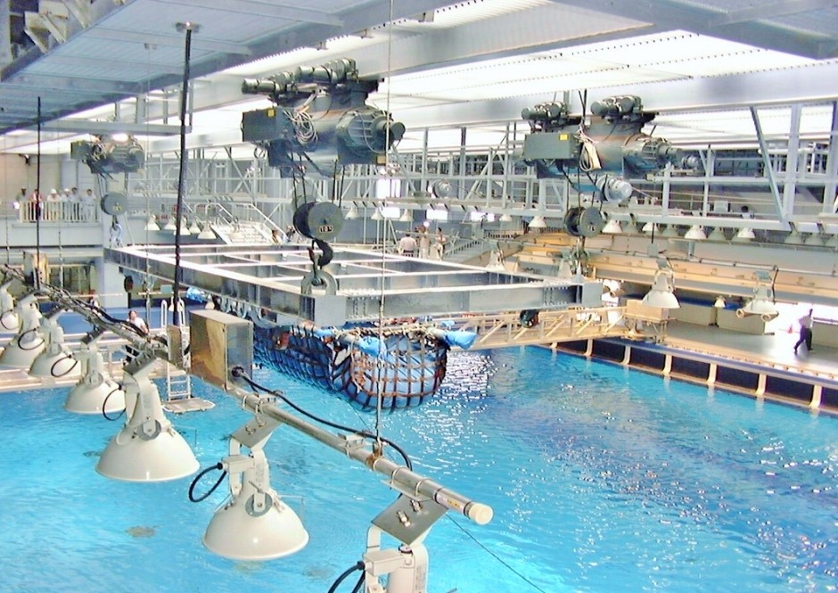 沖縄美ら海水族館 様 テルハクレーン 10ton 4台