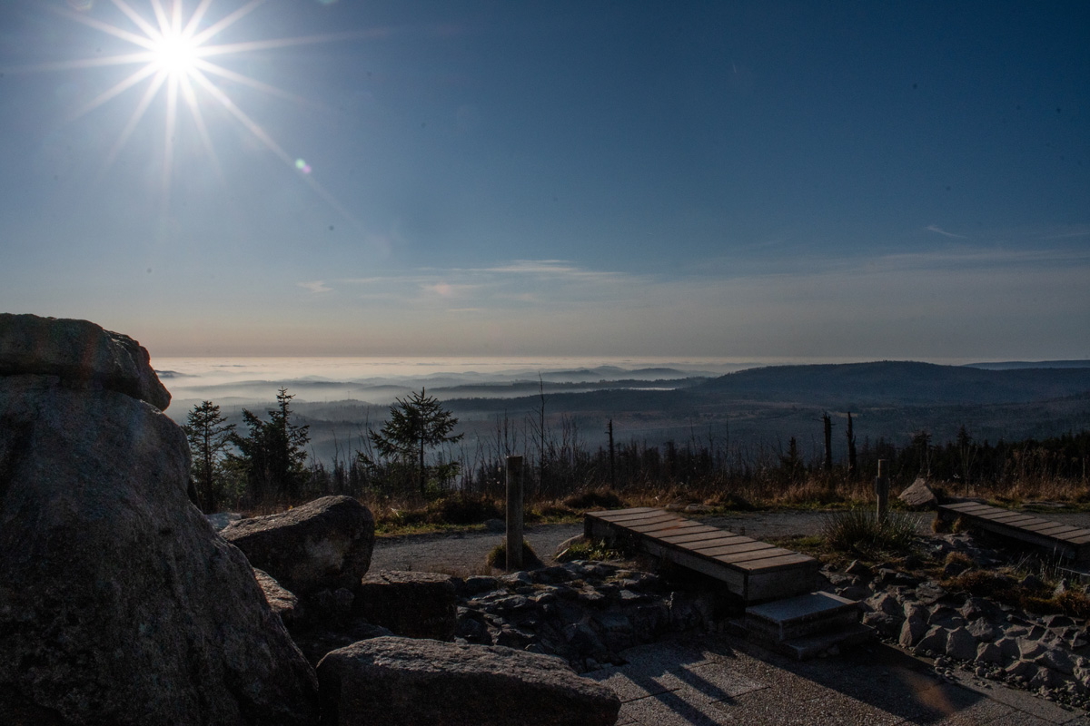 Blick vom Wurmberg auf ein Wolkenmeer. Der Harz bietet mitunter beeindruckende Motive. Foto: Kai-Uwe Ruf