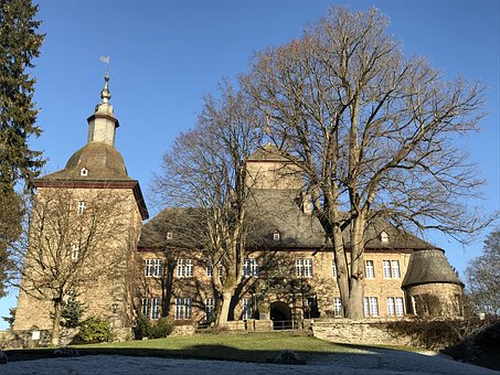 Burg Schnellenberg 2003