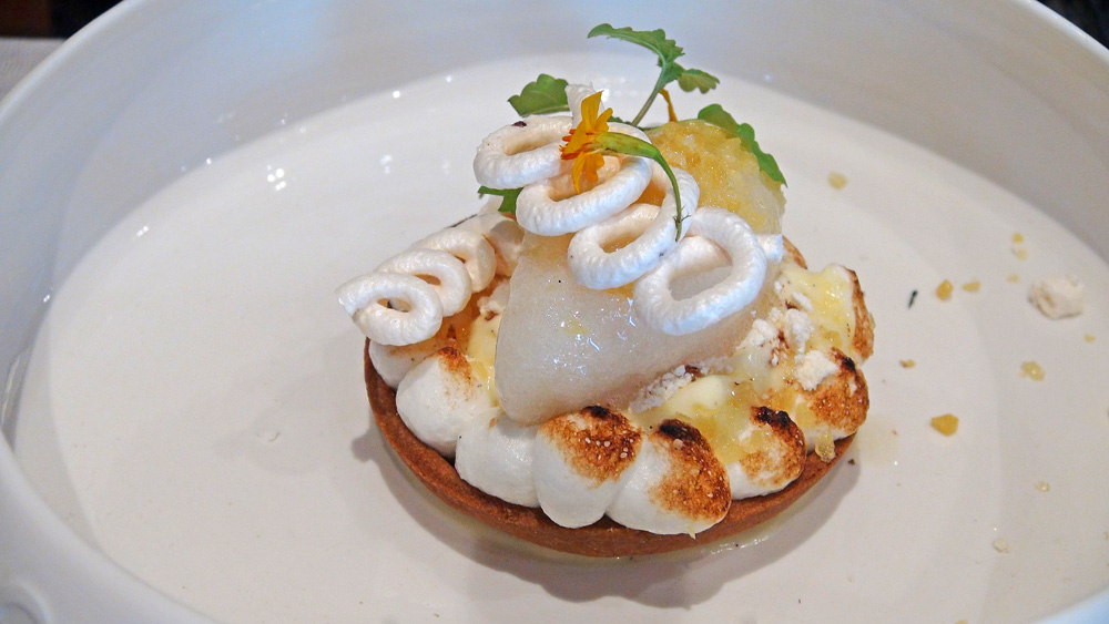 Tartelette yuzu & vanille / pâte sucrée / ganache inspiration yuzu & vanille / meringue / sorbet yuzu