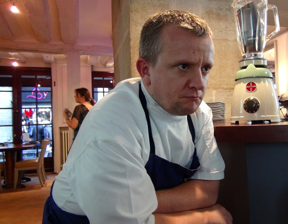 Julien, très attentif !