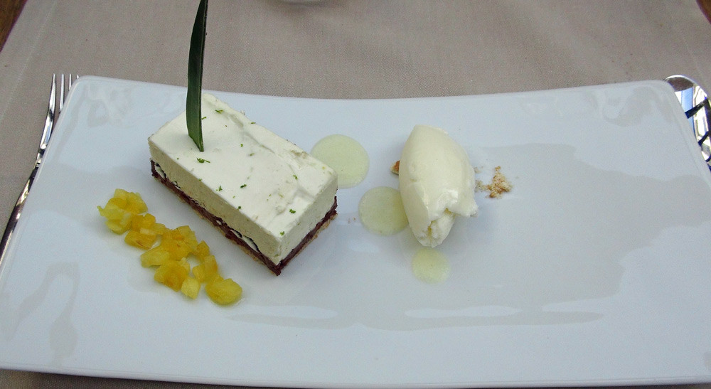 Ganache au chocolat, mousse noix de coco/citron vert