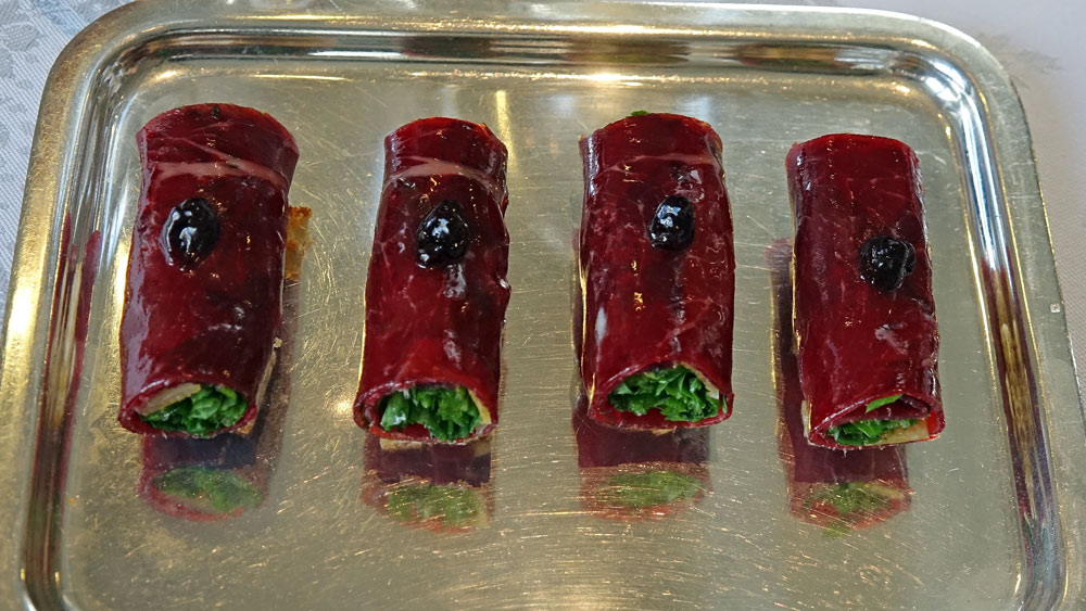 Mise en bouche : Viande des Grisons, roquette et citron