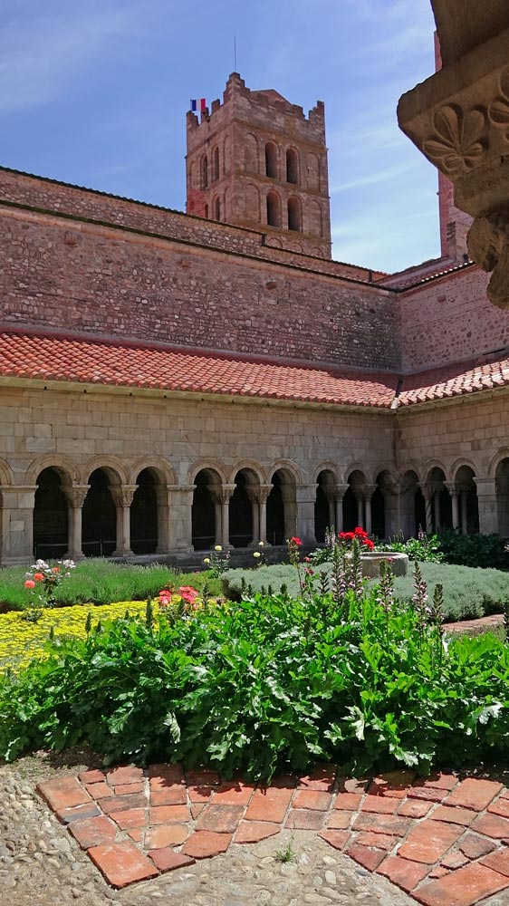 Le Cloître