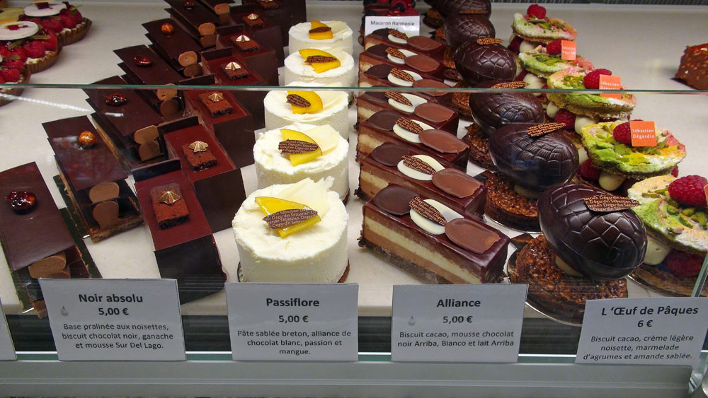 Feuilletine praliné - Noir absolu - Passiflore - Alliance - Œuf de Pâques - Dacquoise pistache/framboise 