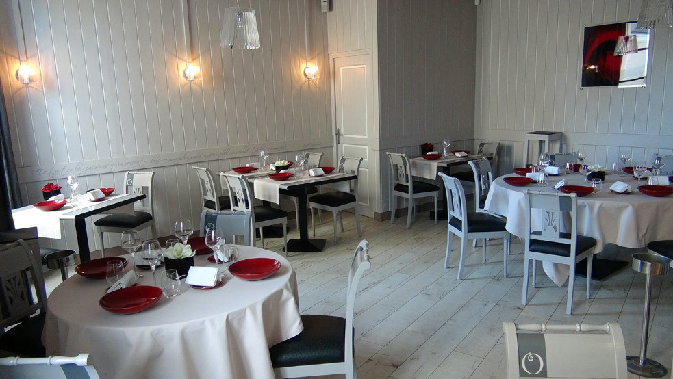 Salle à manger (à gauche)