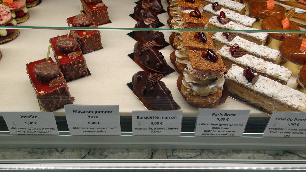 Dacquoise pistache/framboise - Insolite - Macaron pomme/yuzu - Barquette marron - Paris Brest - Pavé du Panthéon - Ali Baba 