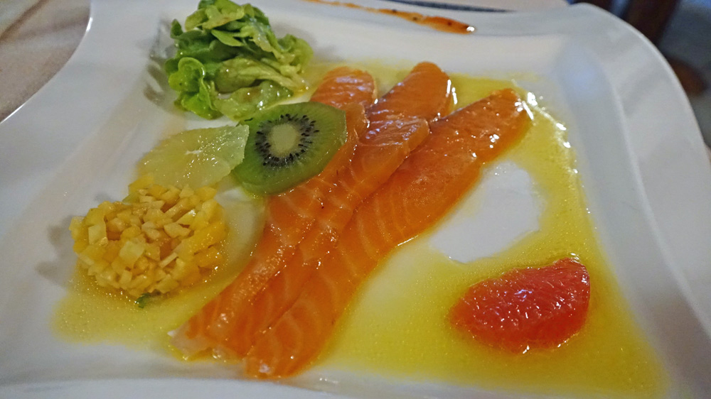 Saumon mariné aux saveurs exotiques