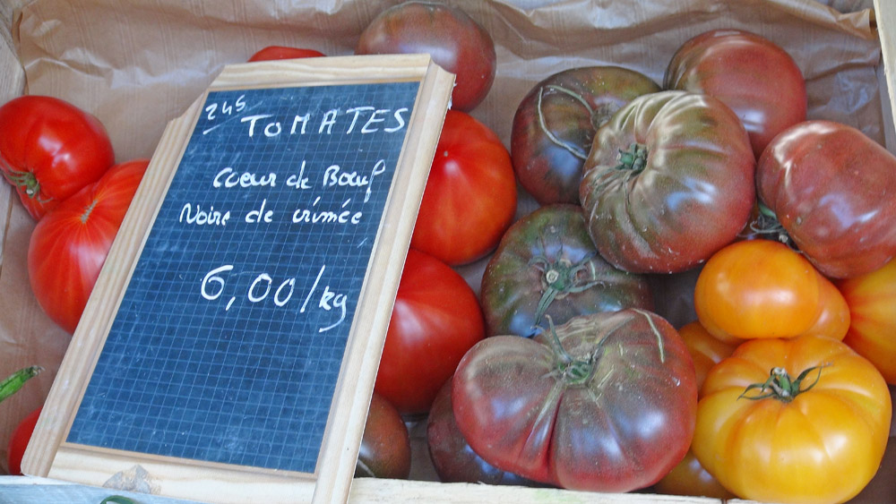 A l'extérieur