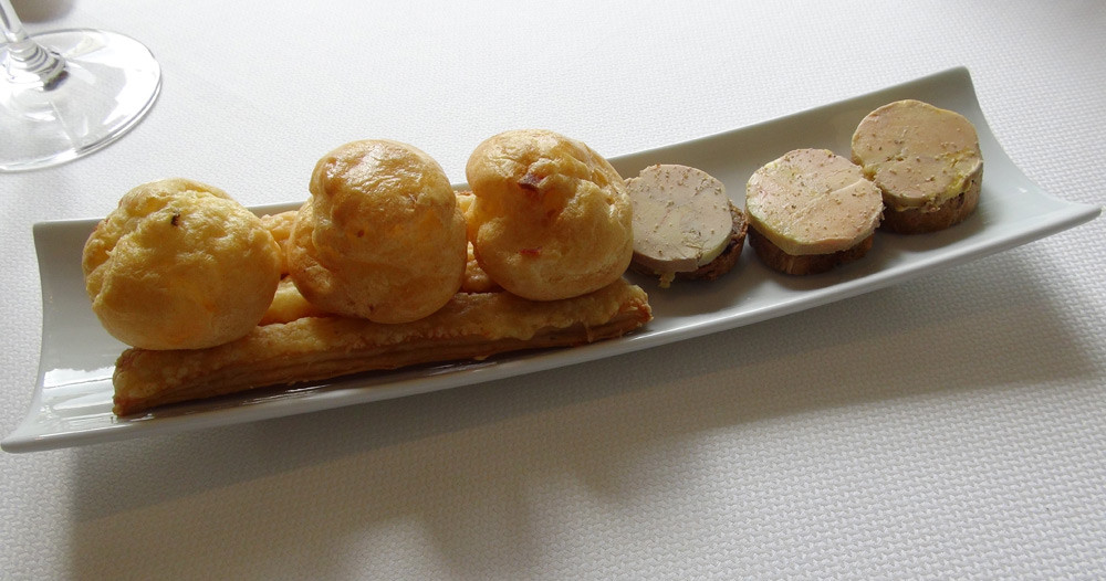Amuse-bouche (Toast de foie gras de canard et Allumettes)