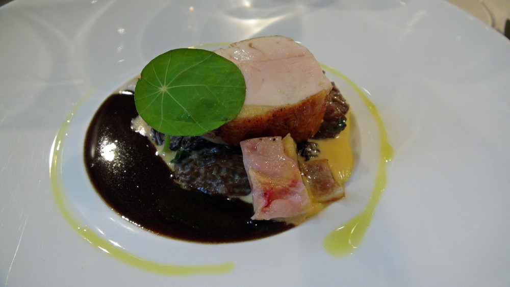Poulet jaune des Landes, parmesan, vin Jaune, huile de curry