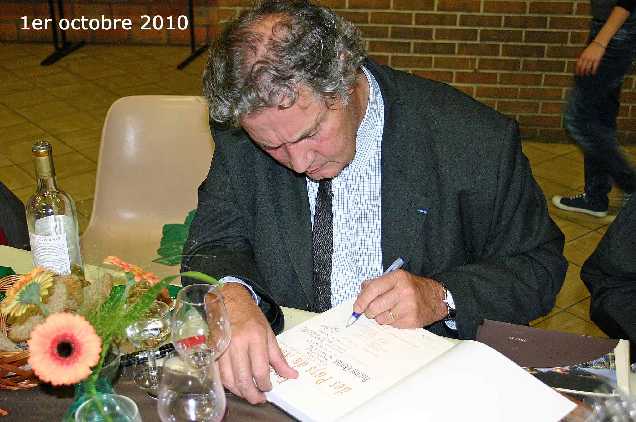 Philippe Olivier signe son livre