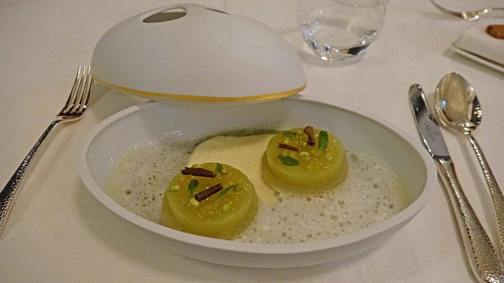 La pomme verte et cidre basque, jus à la criste marine et crème vanille ...