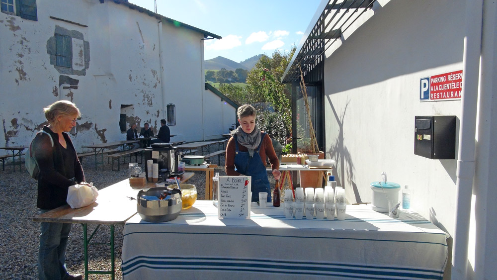 Le stand de vente à emporter du 23 octobre 2021