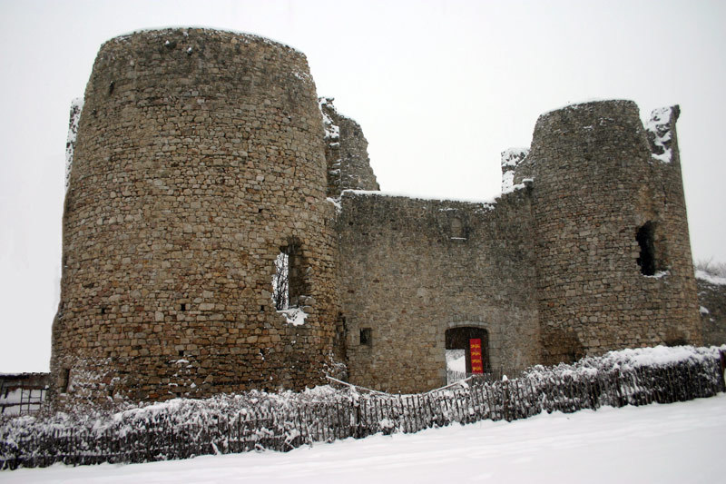 Le château de Lastours sous la neige - Janvier 2006