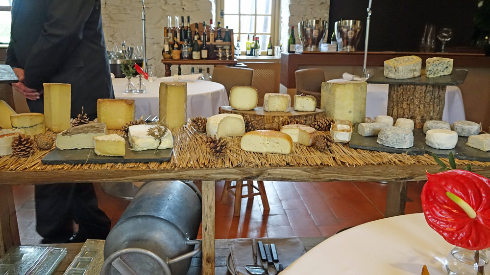 Le chariot aux 25 fromages différents