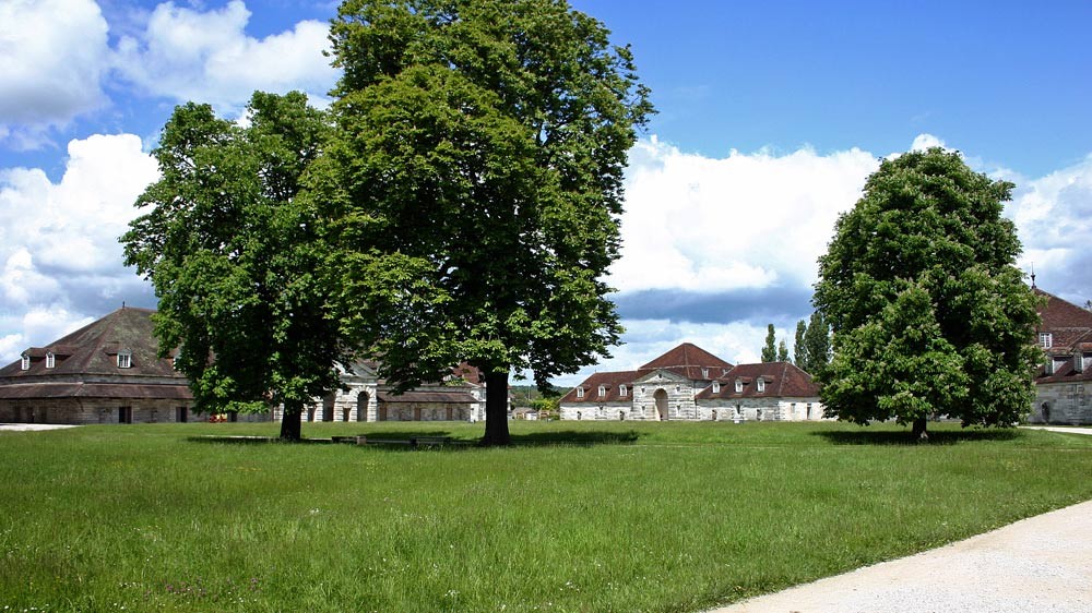 Arc-et-Senans, la cour intérieure