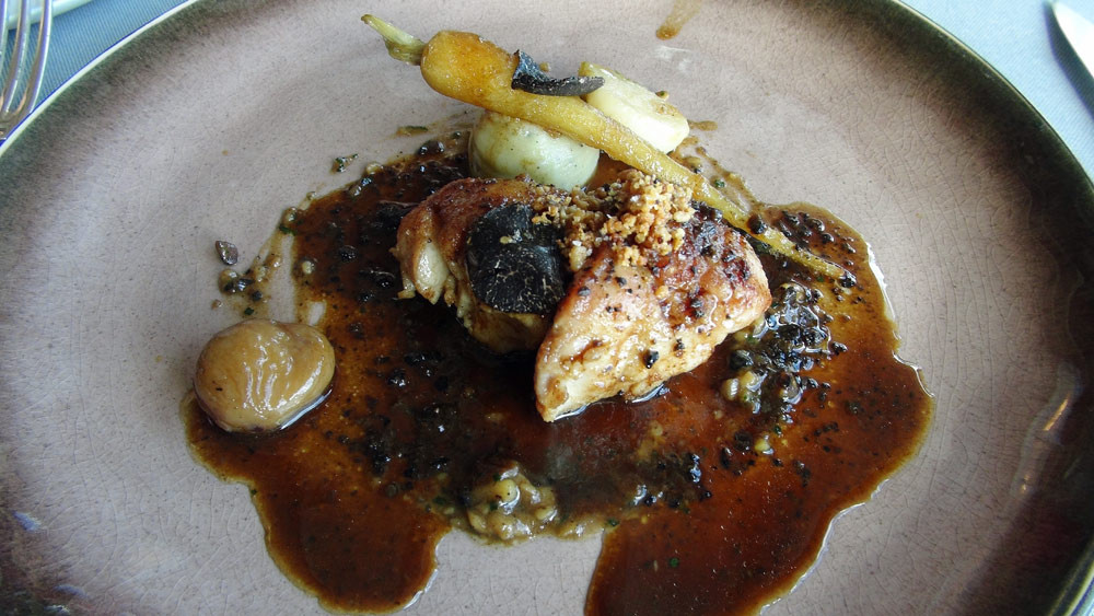 Ris de veau piqué à la truffe, sauce Périgueux