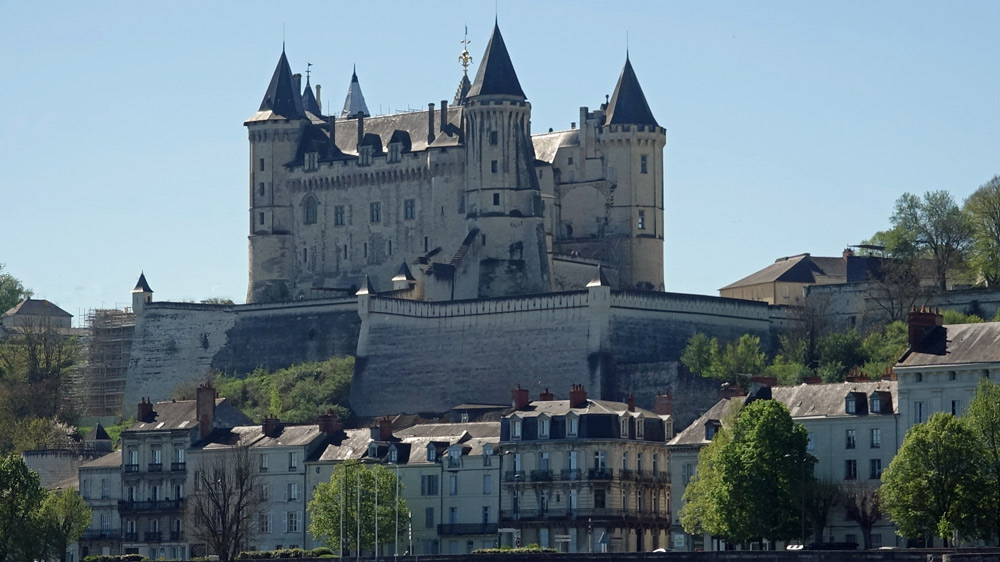 Le château de Saumur vu de la Loire