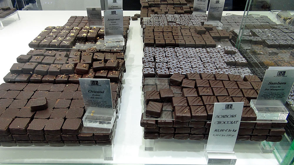 Chocolats noirs (ganaches & pralinés)