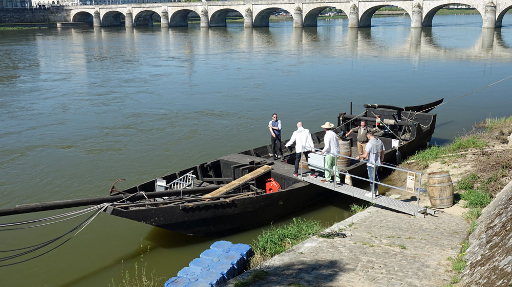Embarquement immédiat sur la "Nonchalante" !