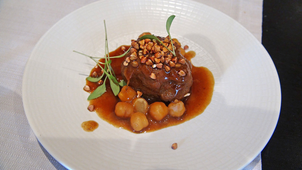 Kefta, pois chiches et jus réduit