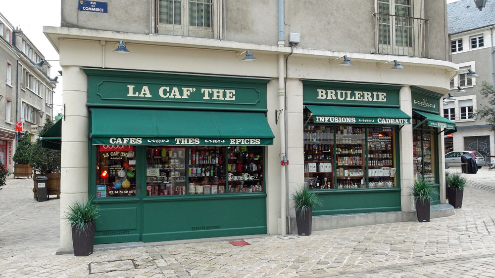 La façade (rue du Commerce)