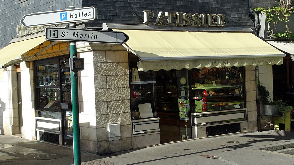 La vitrine (entrées place du Marché et place des Halles)