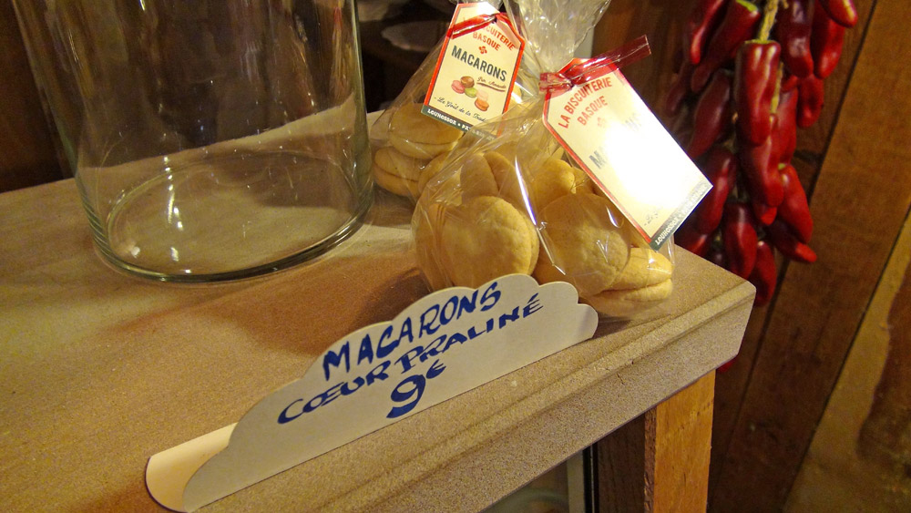 Macarons coeur praliné