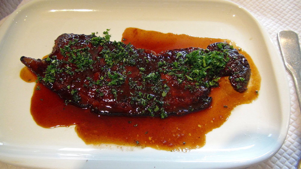 Foie de veau (origine française) poêlé à la persillade déglacé au vinaigre