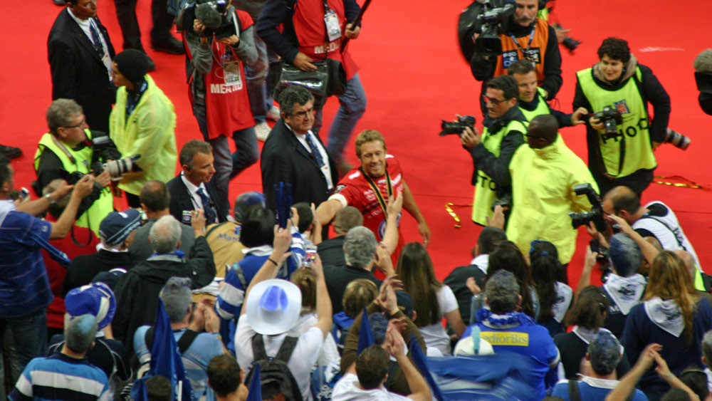 Jonny Wilkinson salue les supporters castrais