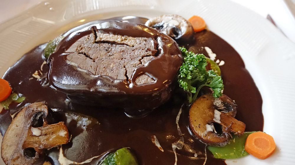 Lièvre à la Royale (Français)Façon Bon Terroir (ce plat à un suplément de 3,00€)