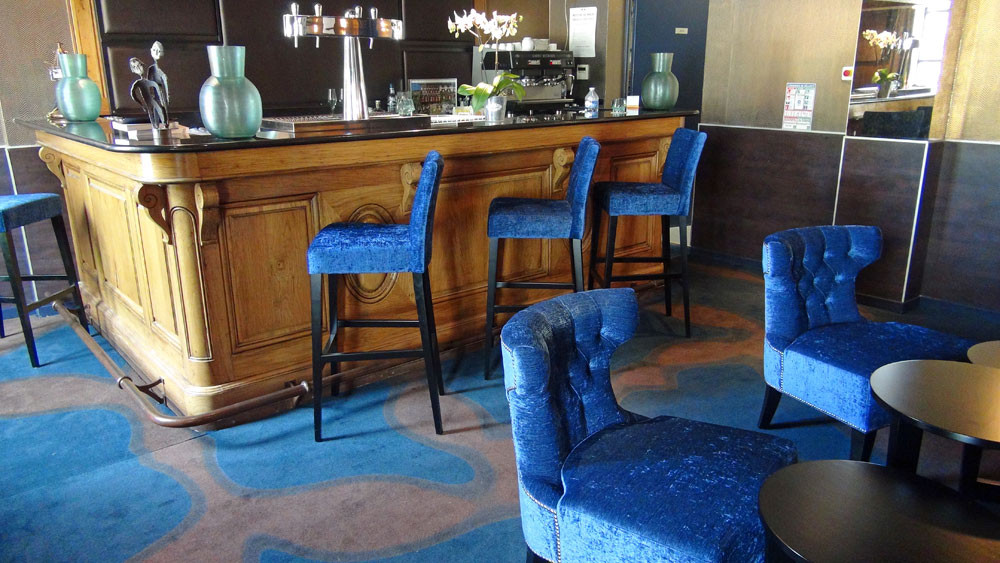 Le bar salon