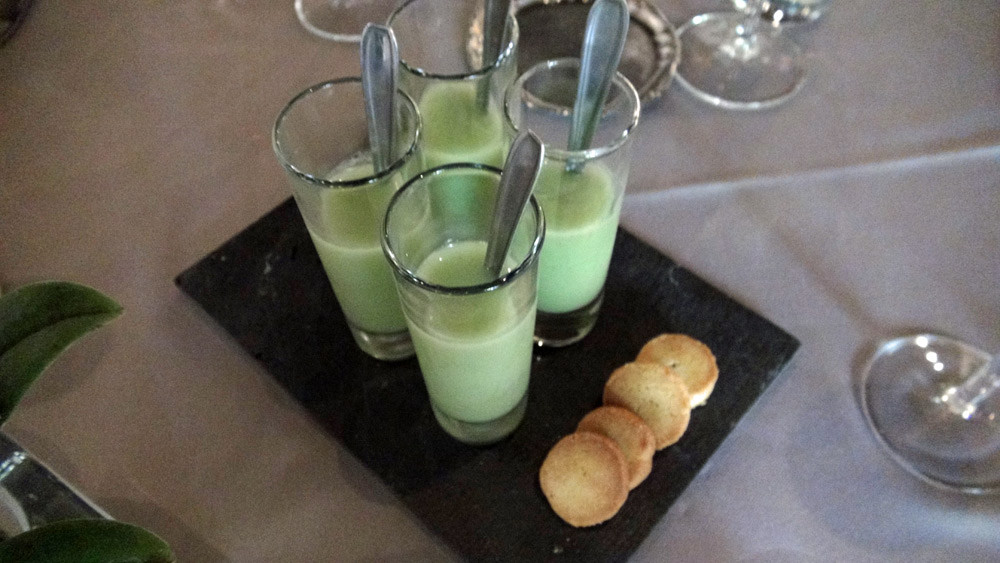 Amuse-bouche : Rillettes de saumon (déjà mangées !)- Concombre à la menthe - Sablé parmesan