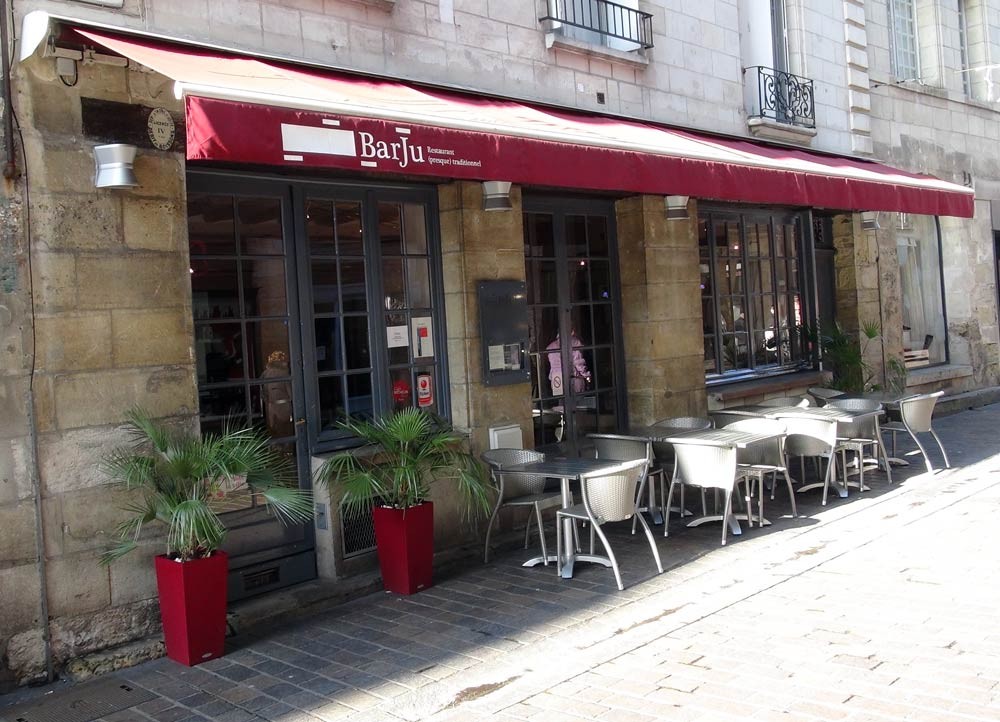 La façade, rue du Change