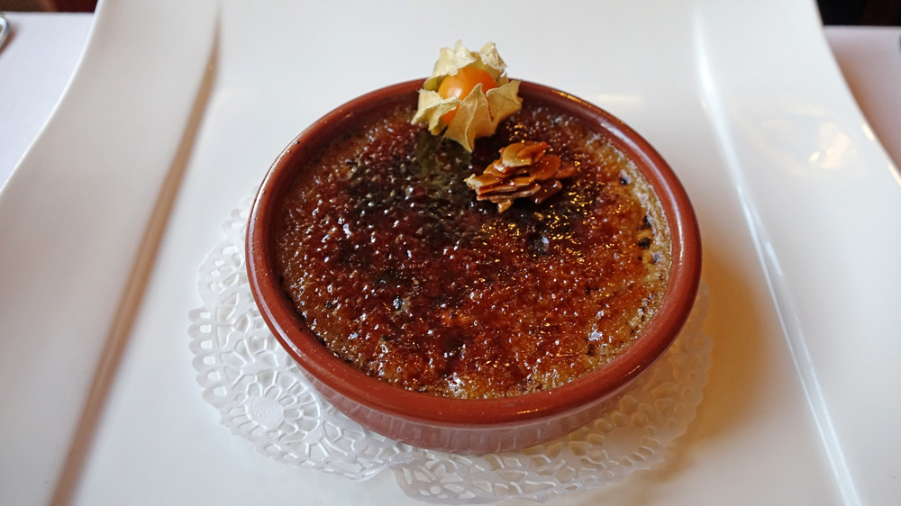 Crème Brûlée au Thé Noir Caramélisée au Sucre Roux