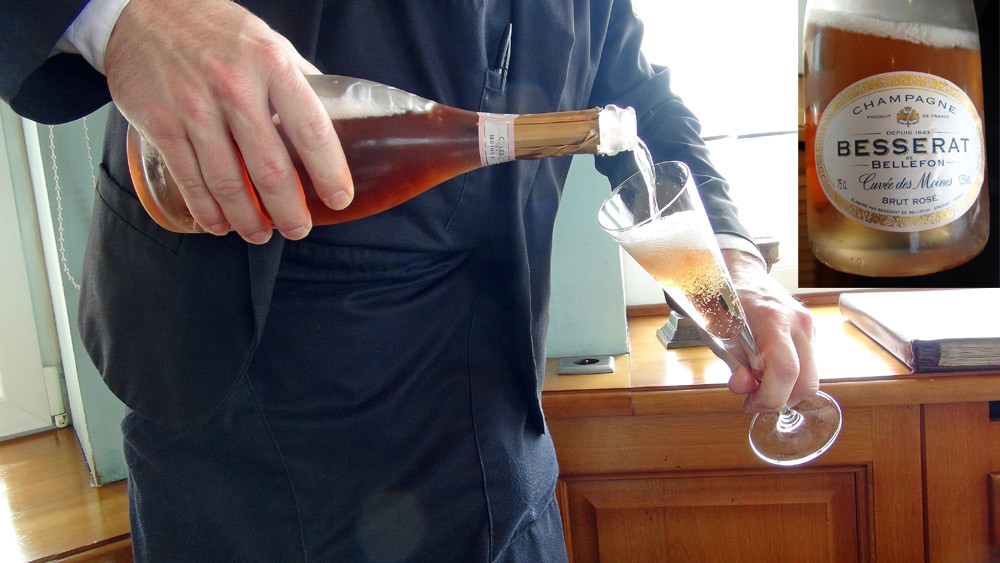 Apéritif au Champagne rosé