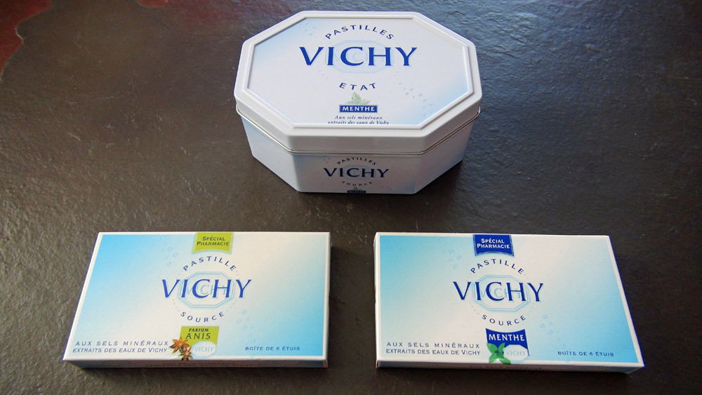 La pastille de Vichy en coffret métal et en étuis "Pharmacie"