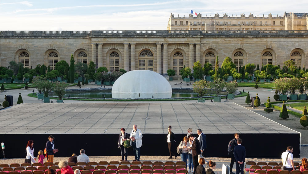Les parterres de l'Orangerie et la scène