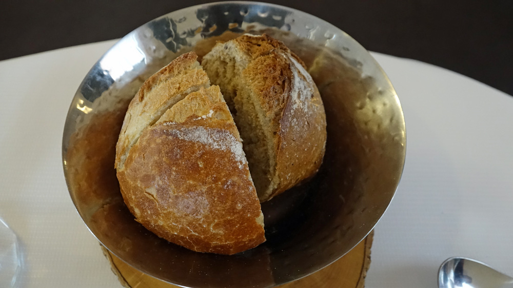 Les excellents pains proposés sont pétris et cuits par la boulangerie "Le pain du coin" à Guer