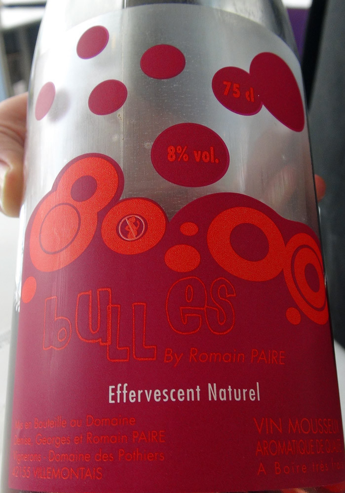 Vin mousseux aromatique de qualité, effervescent naturel à partir de saignée de Gamay Saint Romain