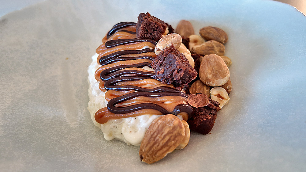 A partager, Riz au lait, brownie, noisette, caramel, sauce chocolat 