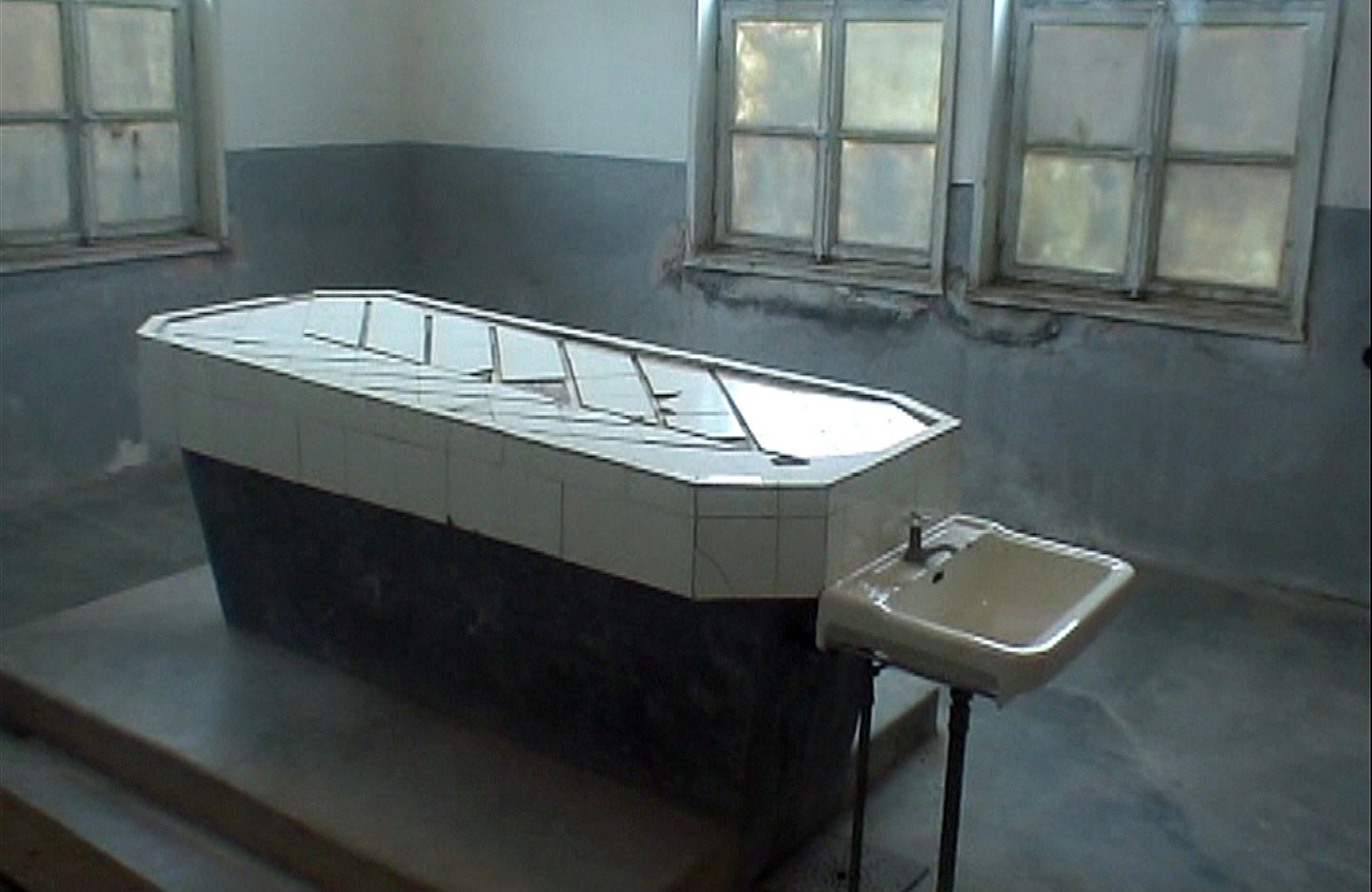 Salle d'opération, d'expérimentation et d'autopsie - 25 mars 2007