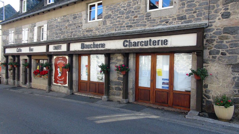 La maison "mère" de Lacalm, qui devrait fermer selon Lucien Conquet