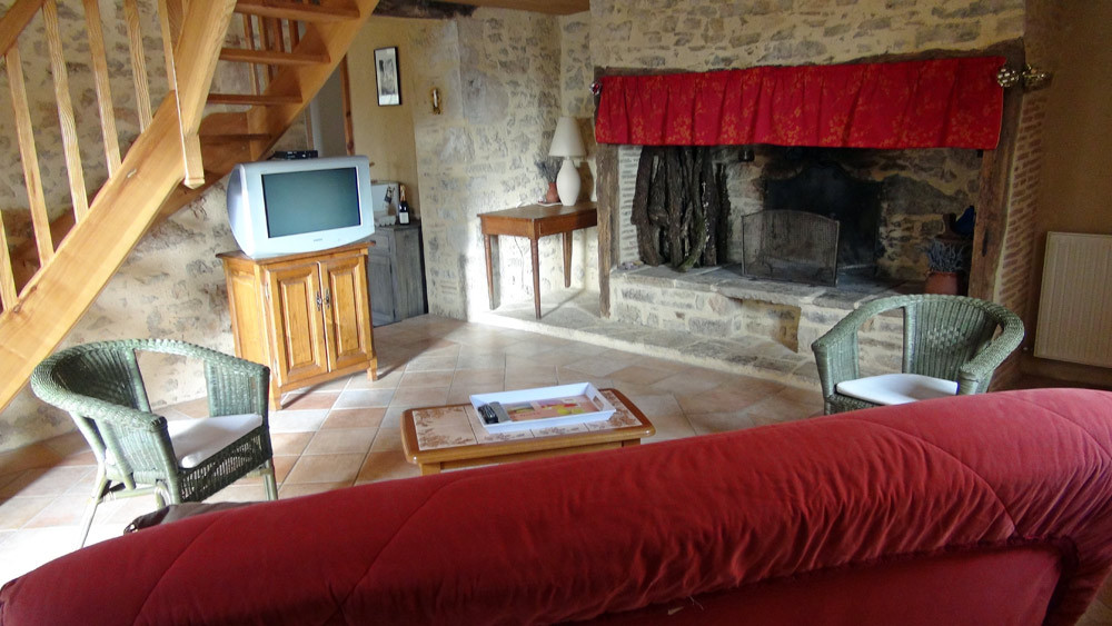 Le salon et sa cheminnée