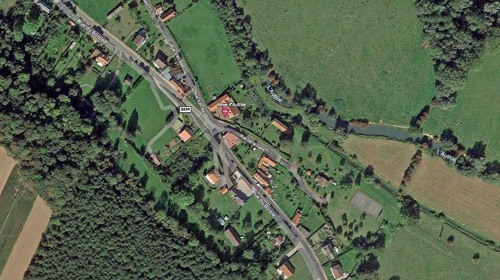 Vue aérienne - © Google Maps