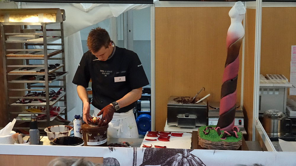 Concours de la pièce en chocolat devant le public